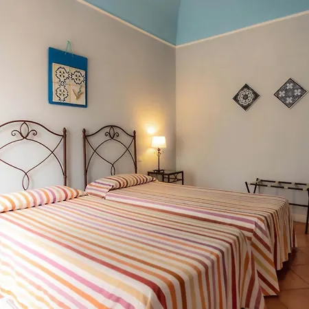 Etna Hotel 3*