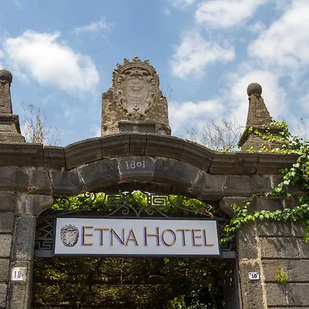 Отель Etna Джарре